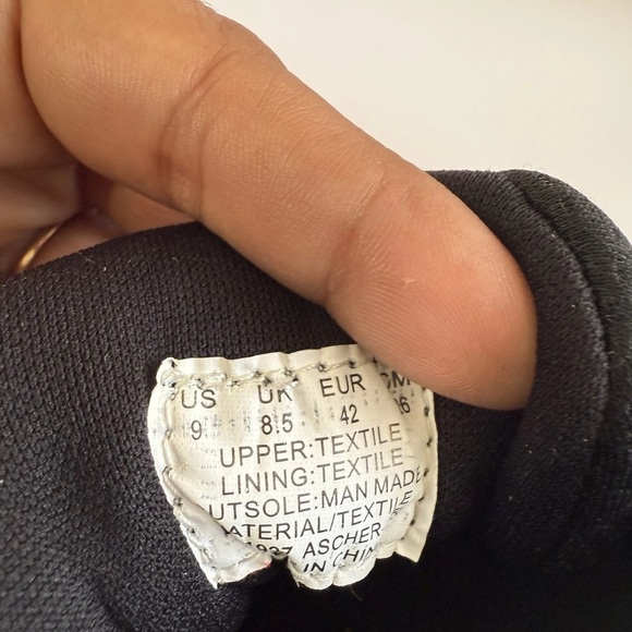 Men’s RBX Black Tennis Shoes - Picture 5 of 7